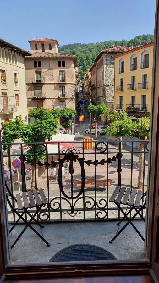 El Mussol De La Vila Camprodon, Balconets Amb Vistes A La Placa מראה חיצוני תמונה