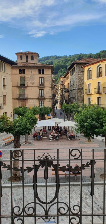 El Mussol De La Vila Camprodon, Balconets Amb Vistes A La Placa מראה חיצוני תמונה