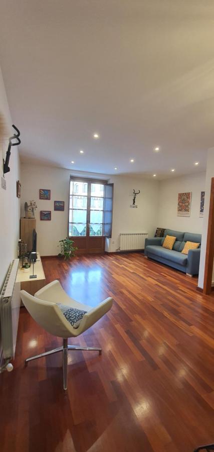 El Mussol De La Vila Camprodon, Balconets Amb Vistes A La Placa מראה חיצוני תמונה