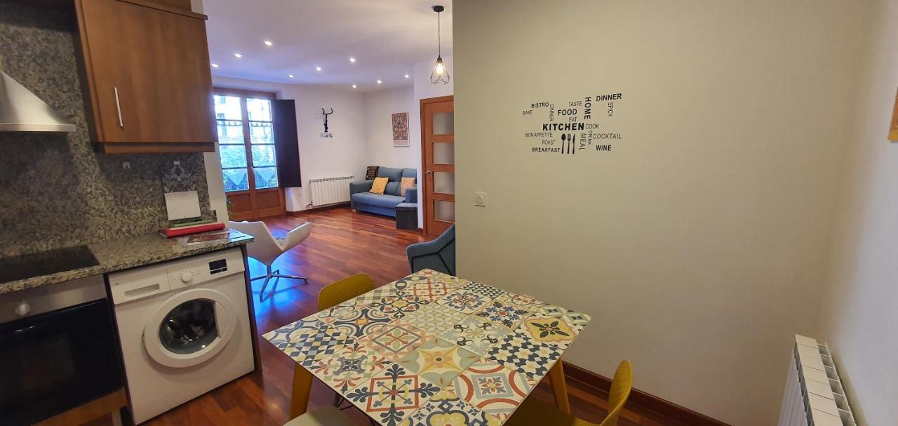 El Mussol De La Vila Camprodon, Balconets Amb Vistes A La Placa מראה חיצוני תמונה