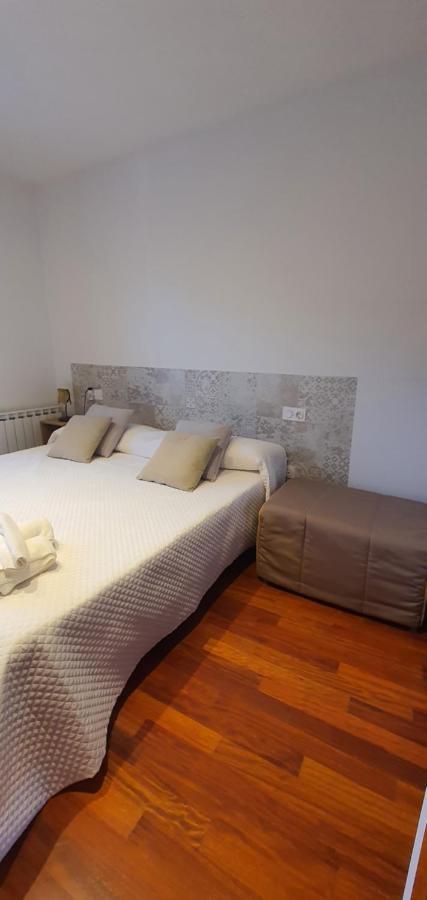 El Mussol De La Vila Camprodon, Balconets Amb Vistes A La Placa מראה חיצוני תמונה